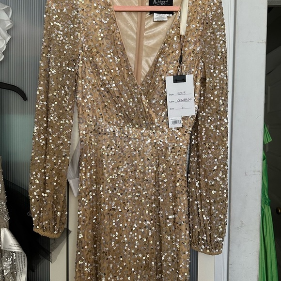 (341) ❤️ BNWT MAC DUGGAL LONG SEQUIN GOWN #5213 SHIMMERING GOLD - Picture 7 of 11